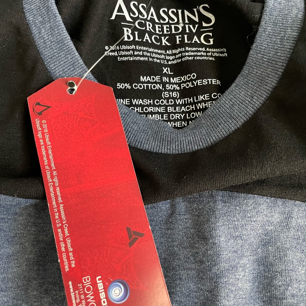 BNWT Assassin’s Creed long sleeve shirt